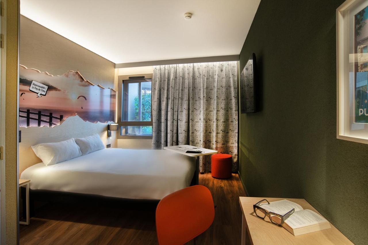 Ibis Styles Clermont-Ferrand Aeroport Hotel Exterior foto
